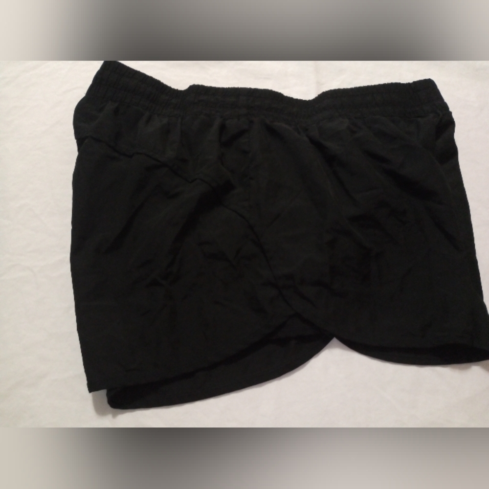 Black Athletic Shorts with Elastic Waistband - Picture 4 of 10